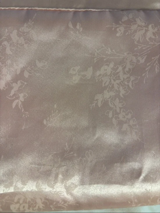 Dior pink silk jewelry bag with a beautiful pattern of 🍁 and flowers - Picture 6 of 8